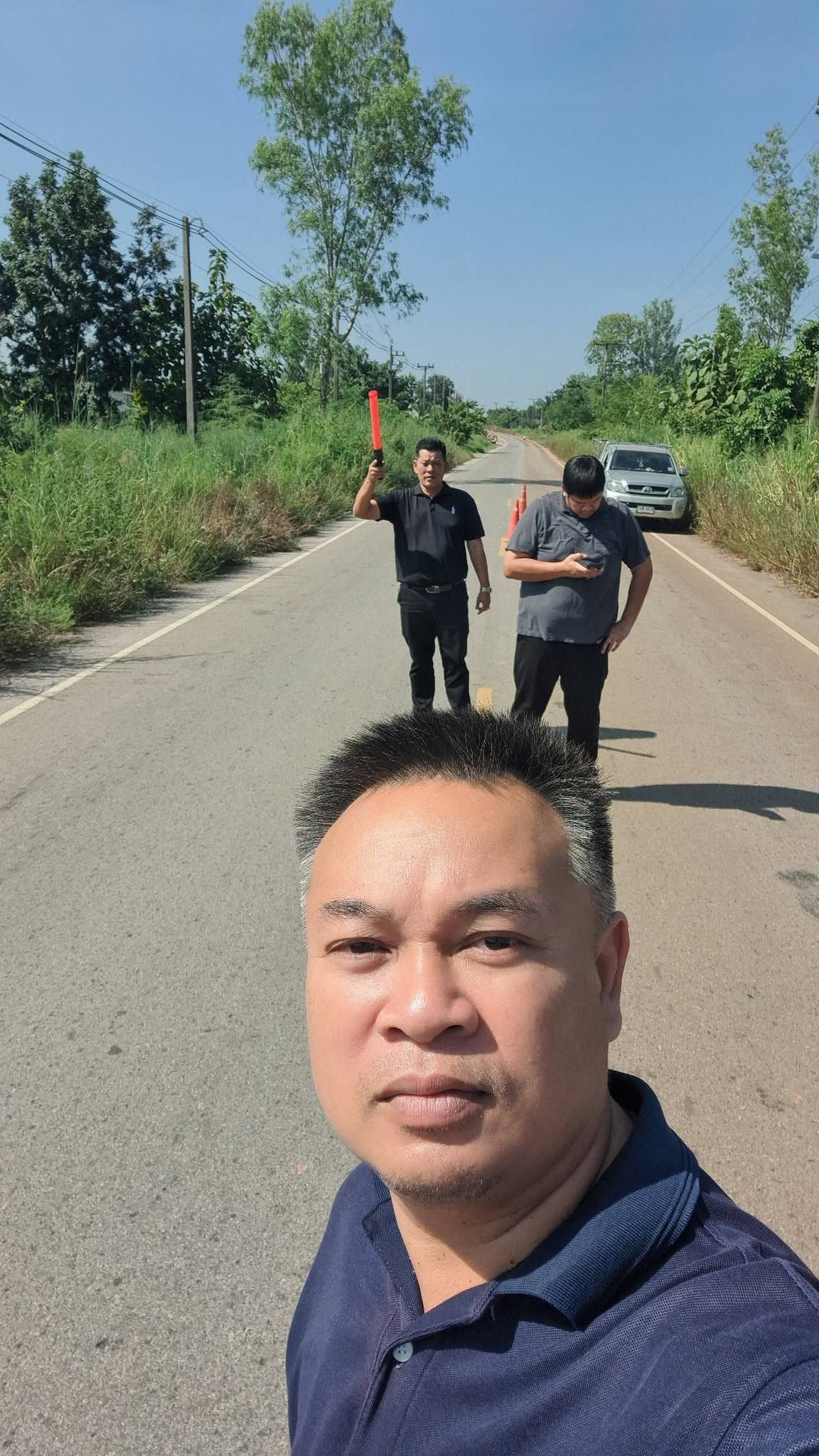 วัน พฤหัสบดี ที่ 15 ตุลาคม 2569 เวลา 08.30  น. เทศบาลตำบลวัดหลวง ได้รับแจ้ง จากผู้นำหมู่บ้าน หมู่ 14 ขอความอนุเคราะห์ให้อำนวยความสะดวกด้านการจราจร เส้นภูเสด็จสร้างนางขาว โดยนายประจักษ์  อภัยภักดิ์  นายกเทศมนตรีตำบลวัดหลวง มอบหมายให้ทีมงานวัดหลวงเข้มแข็ง อ